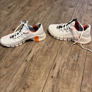 Nike Free Metcon 5 All Petals United